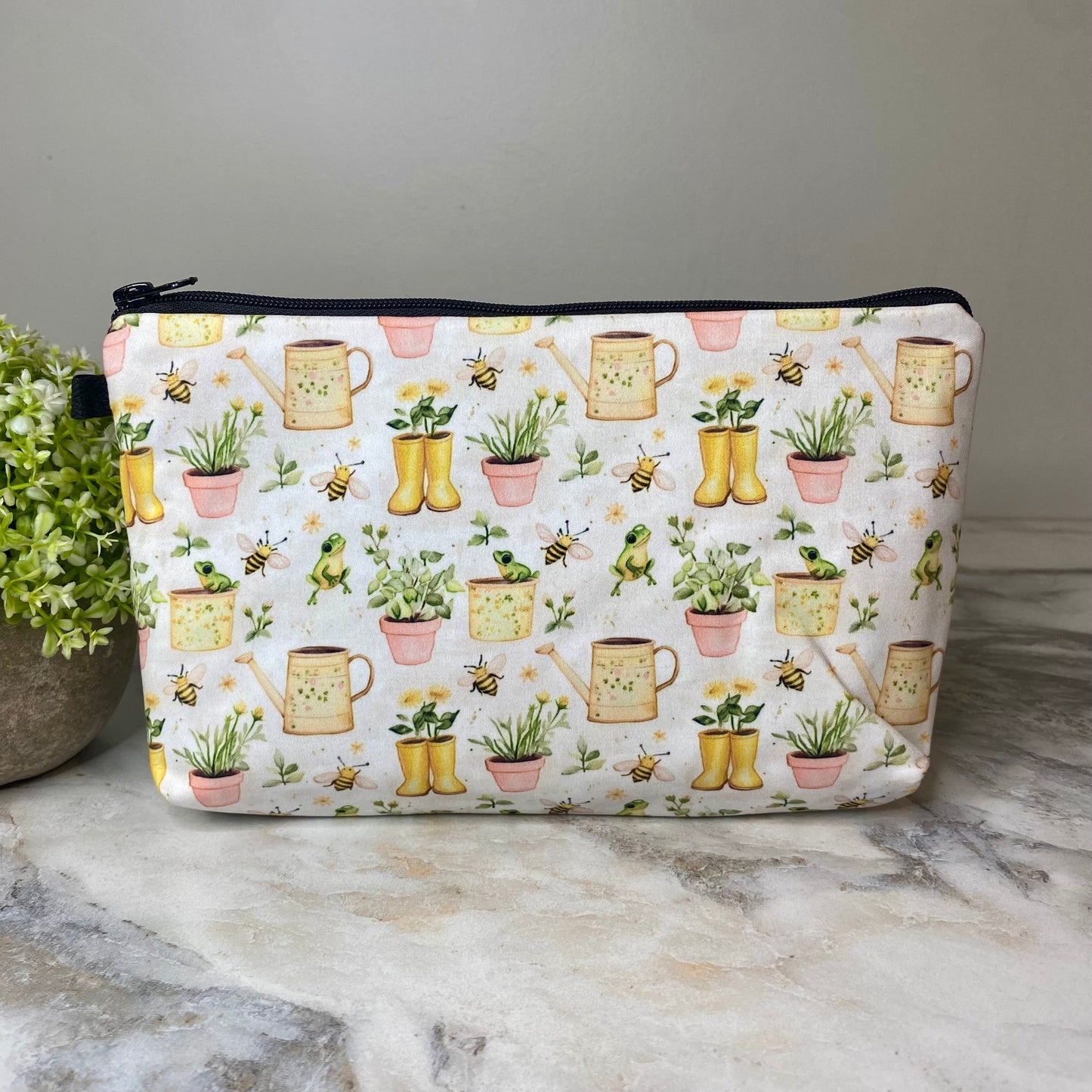 Pouch - Bee Frog Rain Boots