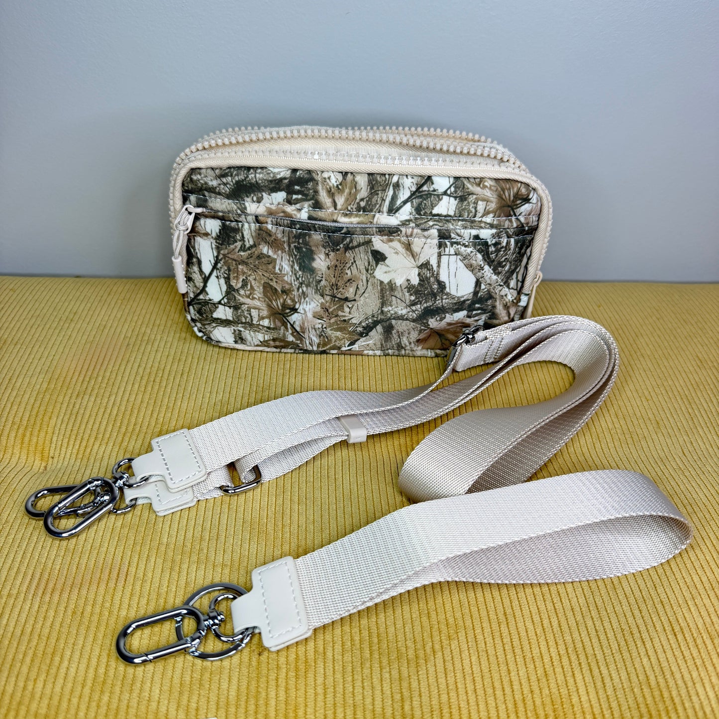 Remi - Nylon Crossbody - Camo