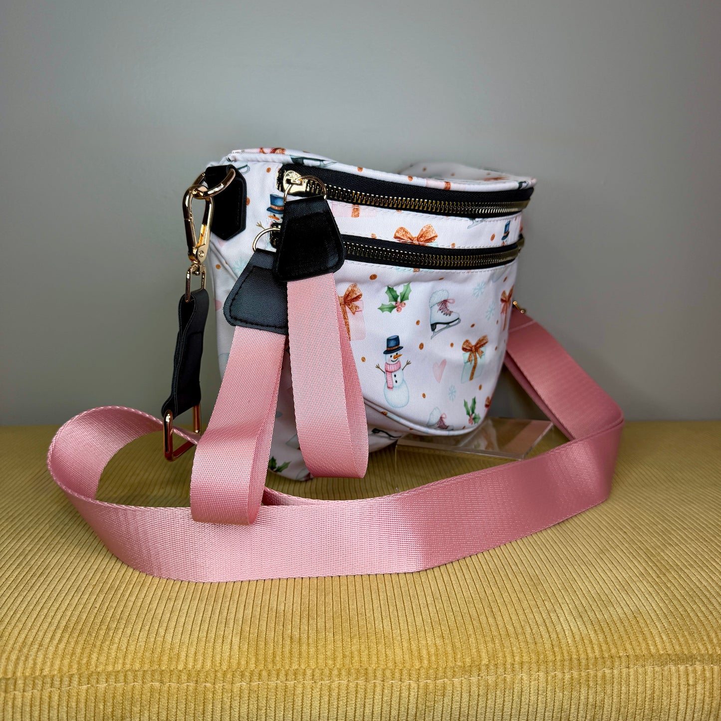 The Roni Nylon Crossbody - Christmas Snowflake Gift Ice Skate