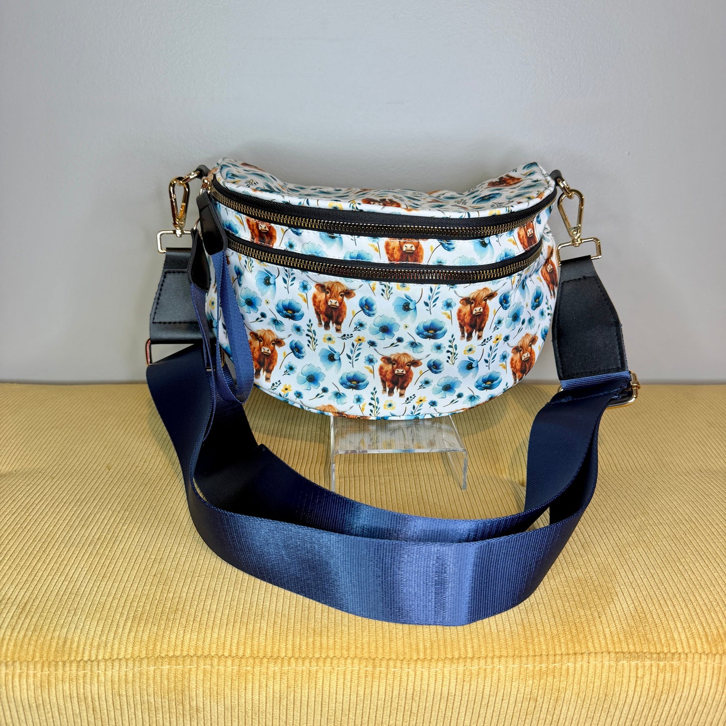The Roni Nylon Crossbody - Highland Cow Blue Floral