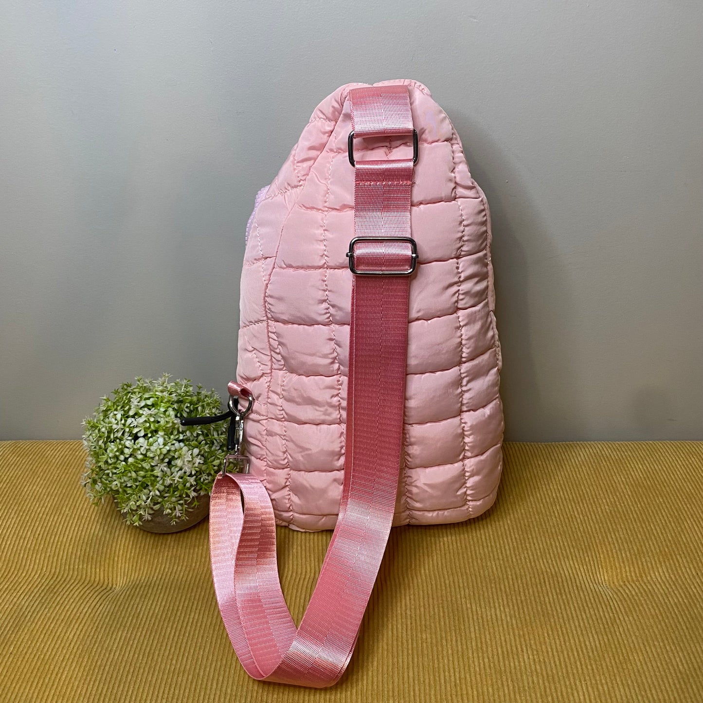 Sarah - Puffer Sling XL